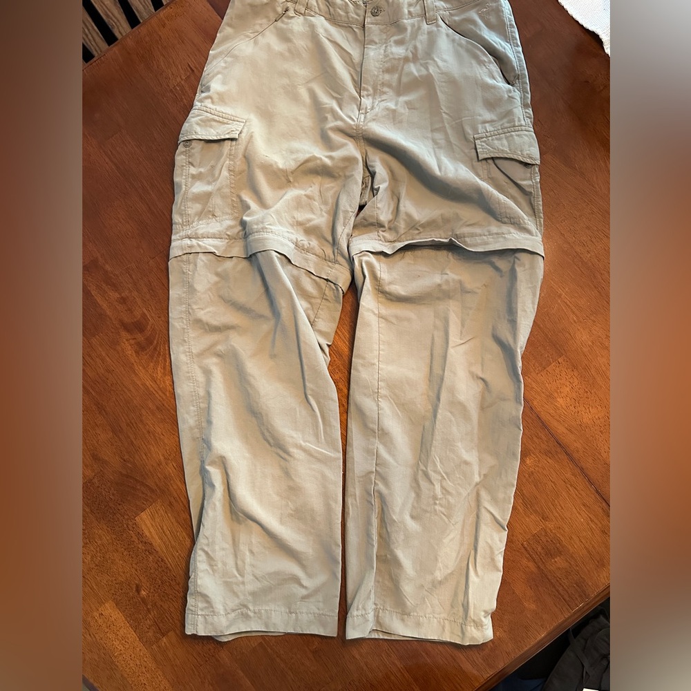 Columbia Women's Light Tan Zip off Pants